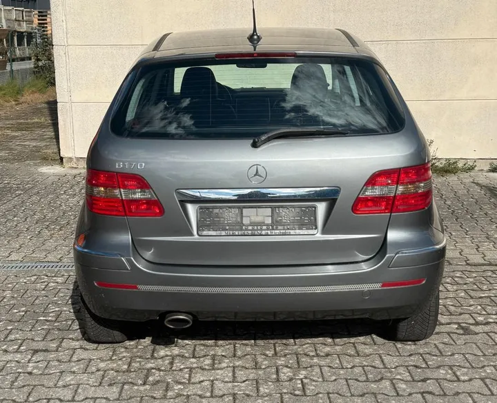Mercedes-Benz B 170