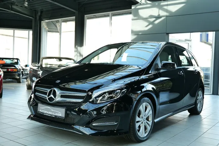 Mercedes-Benz B 220