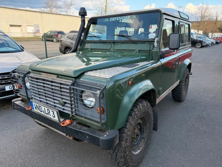Land Rover Defender