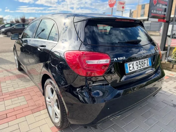 Mercedes-Benz A 180