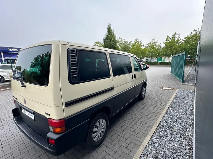 Volkswagen T4 Caravelle