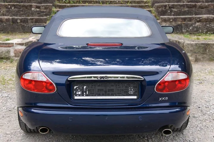 Jaguar XK8