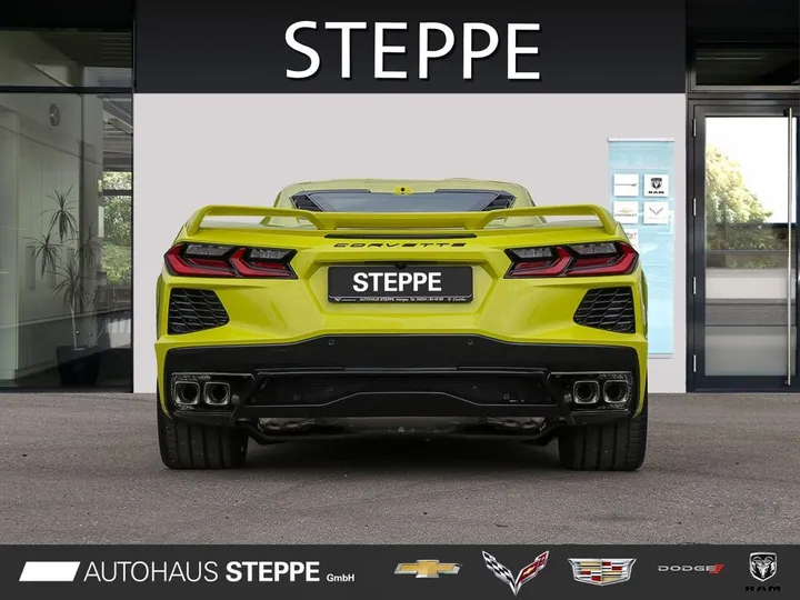 Corvette C8