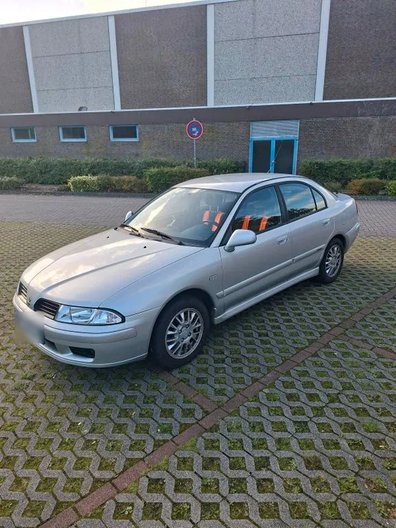 Mitsubishi Carisma