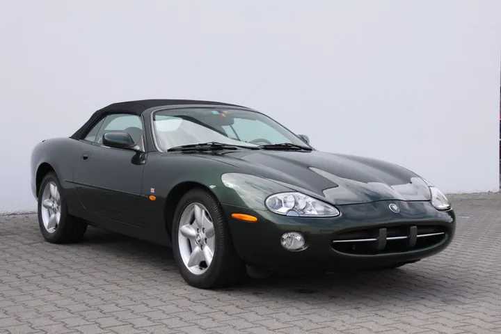 Jaguar XK8