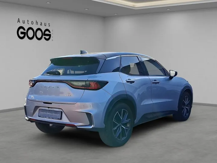 Lexus LBX