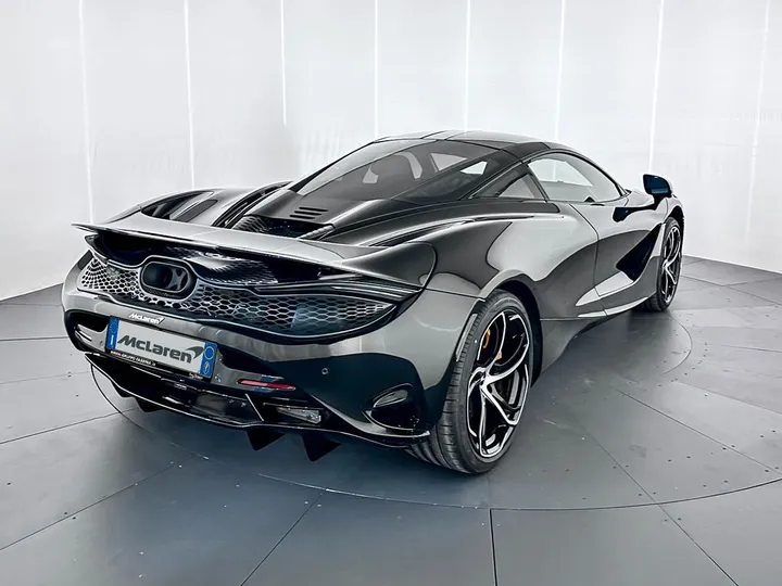 McLaren 750S