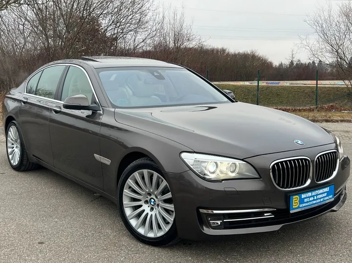 BMW 750