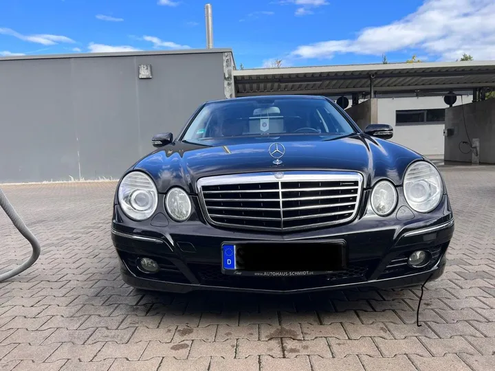 Mercedes-Benz E 280