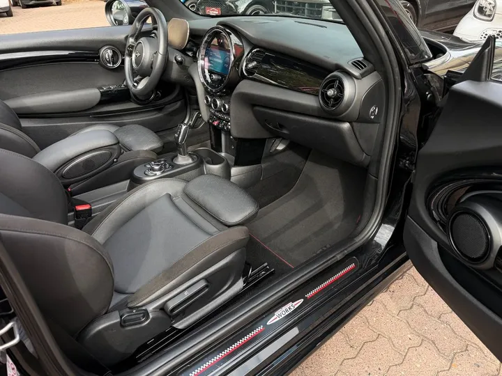 MINI John Cooper Works Cabrio