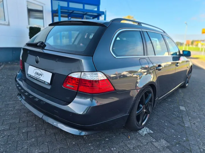 BMW 525