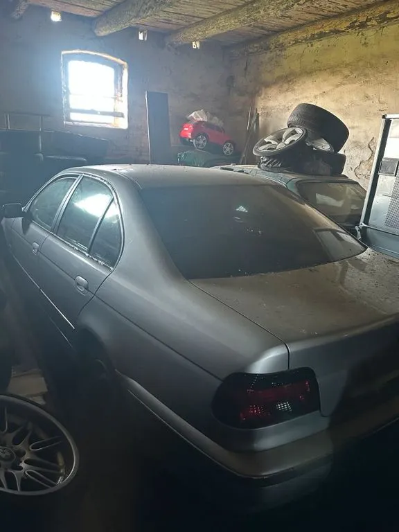 BMW 528