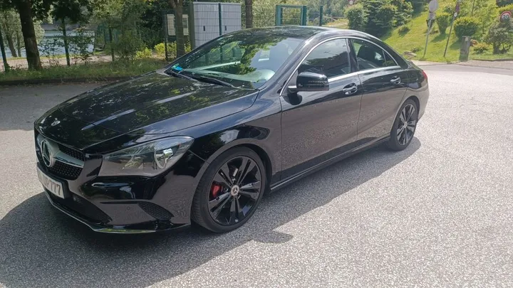 Mercedes-Benz CLA 200