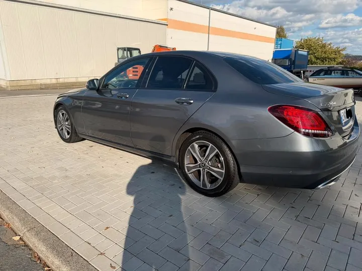 Mercedes-Benz C 220