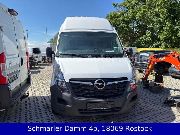 Opel Movano