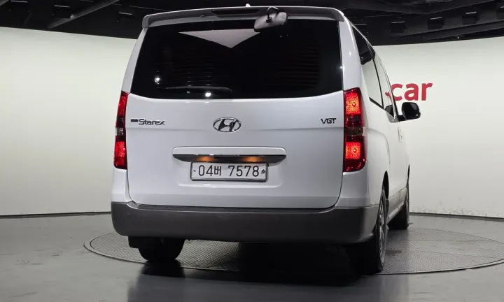 Hyundai Starex