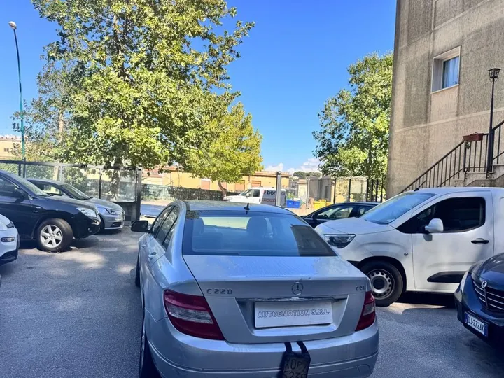 Mercedes-Benz C 200