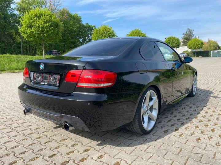 BMW 335