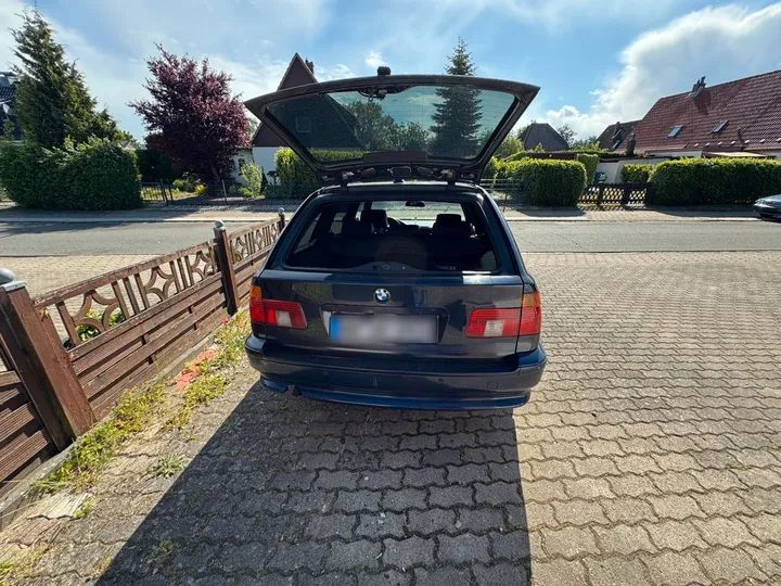 BMW 525