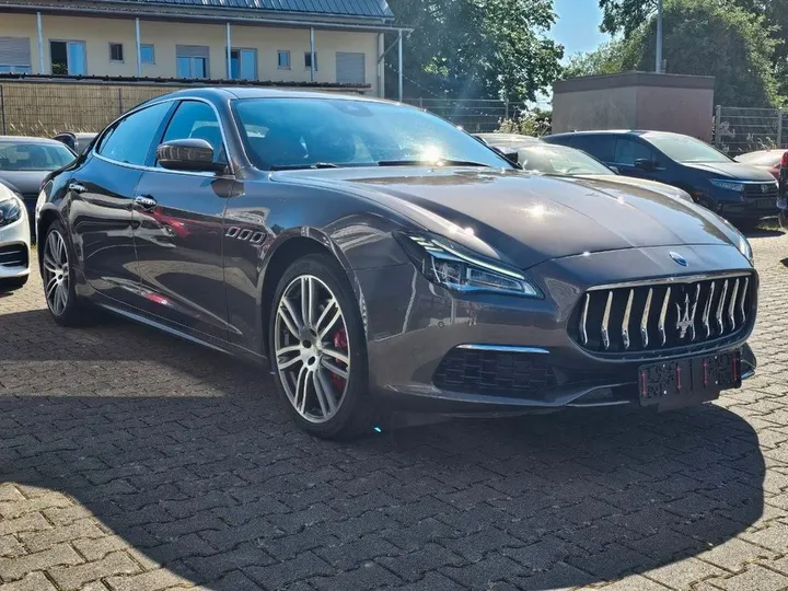 Maserati Quattroporte