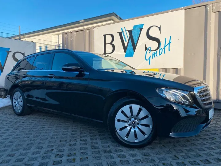 Mercedes-Benz E 220