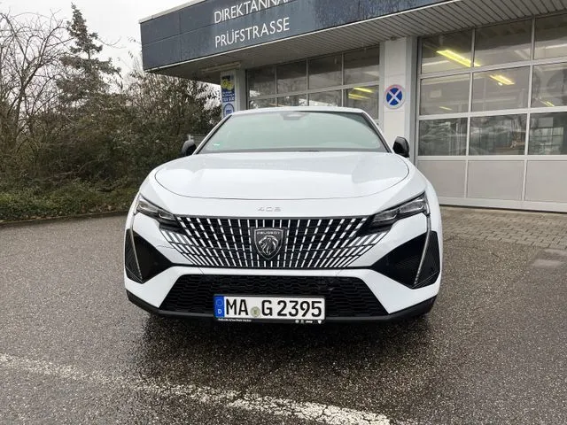 Peugeot 408
