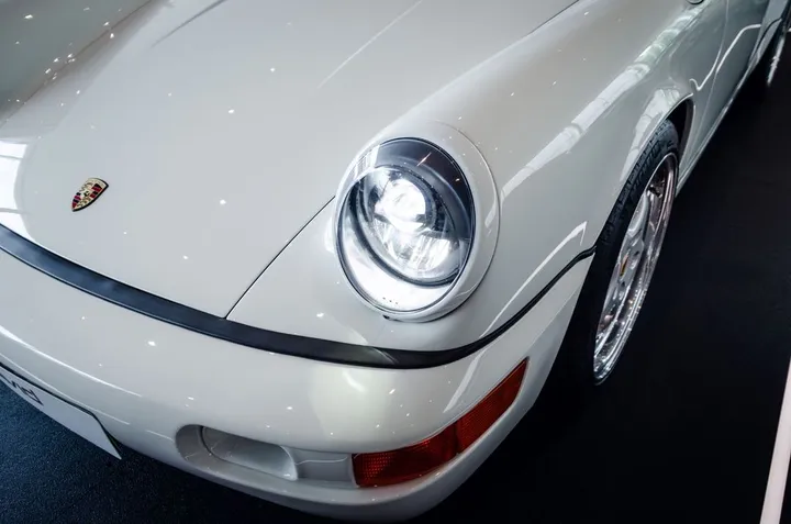 Porsche 964