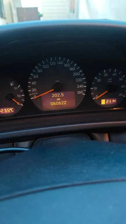 Mercedes-Benz CLK 230