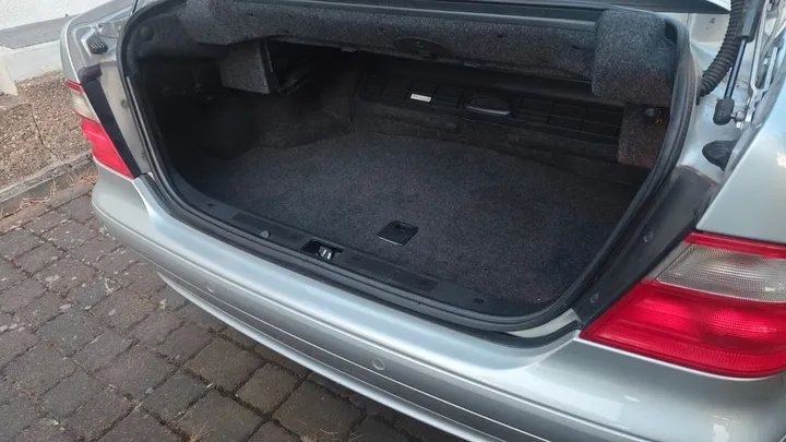 Mercedes-Benz CLK 230
