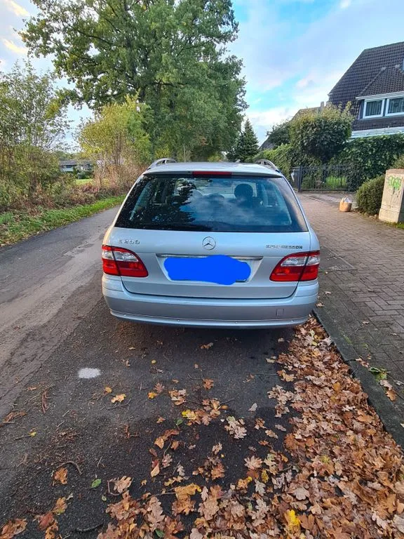 Mercedes-Benz E 200