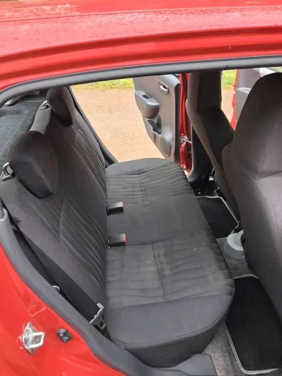 Nissan Pixo