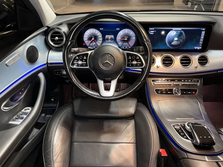 Mercedes-Benz E 200