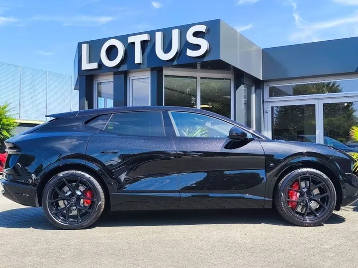 Lotus Eletre