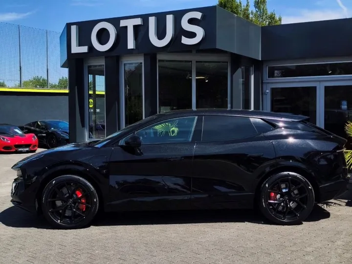 Lotus Eletre