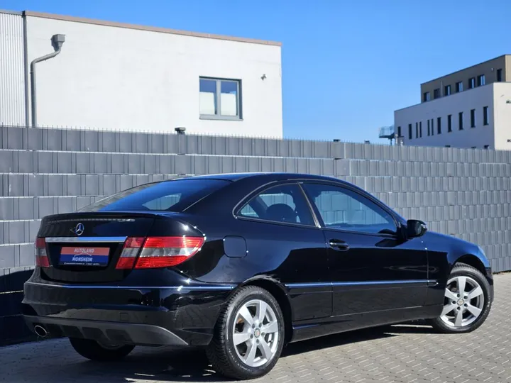Mercedes-Benz CLC 230
