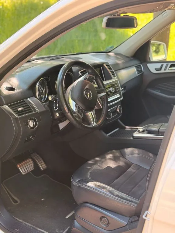 Mercedes-Benz ML 350