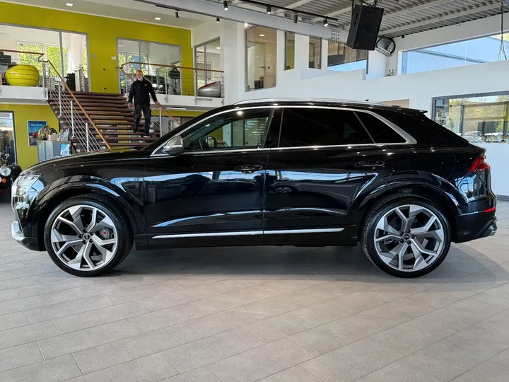 Audi SQ8