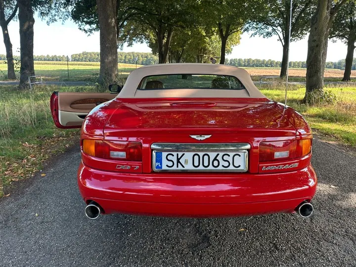Aston Martin DB7