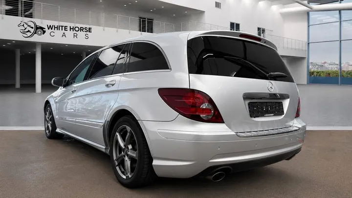 Mercedes-Benz R 320