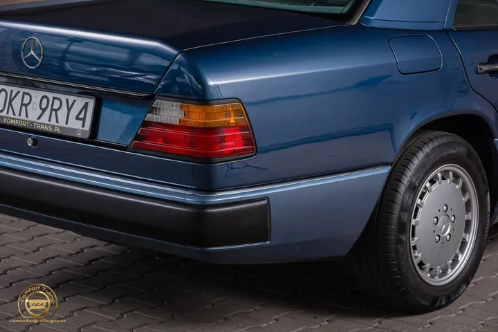Mercedes-Benz 300