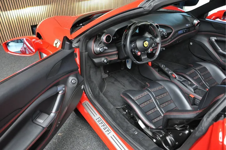 Ferrari F8