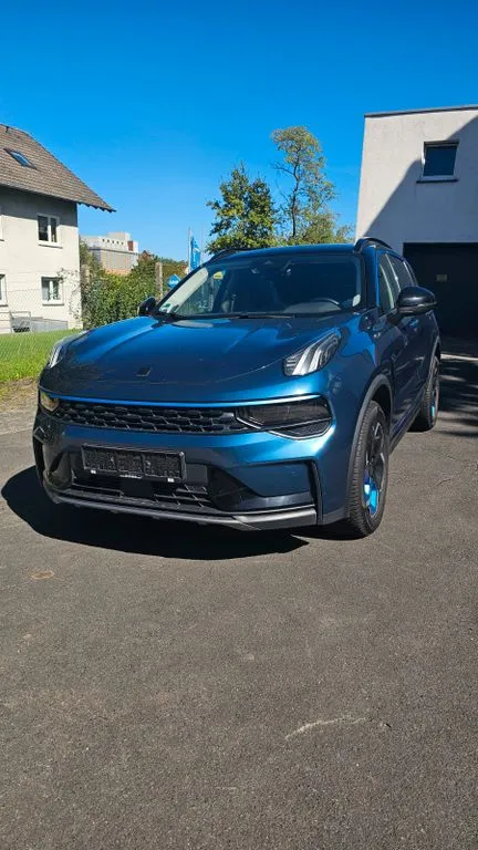 Lynk&Co 01