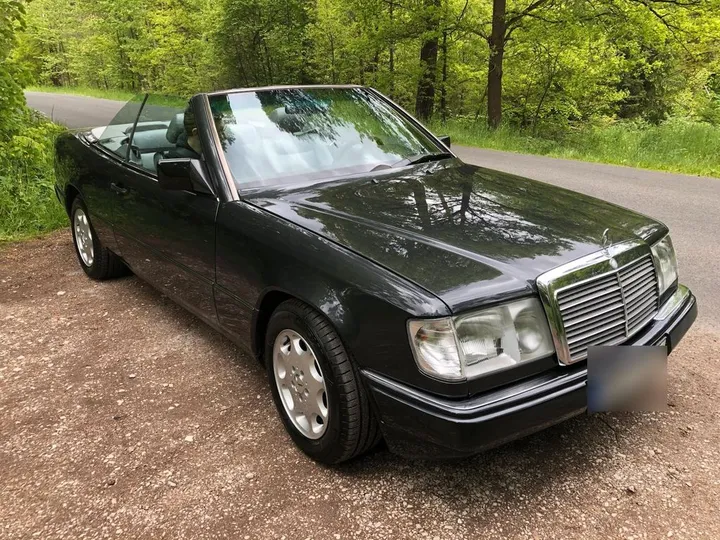 Mercedes-Benz SL 300