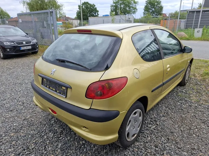 Peugeot 206