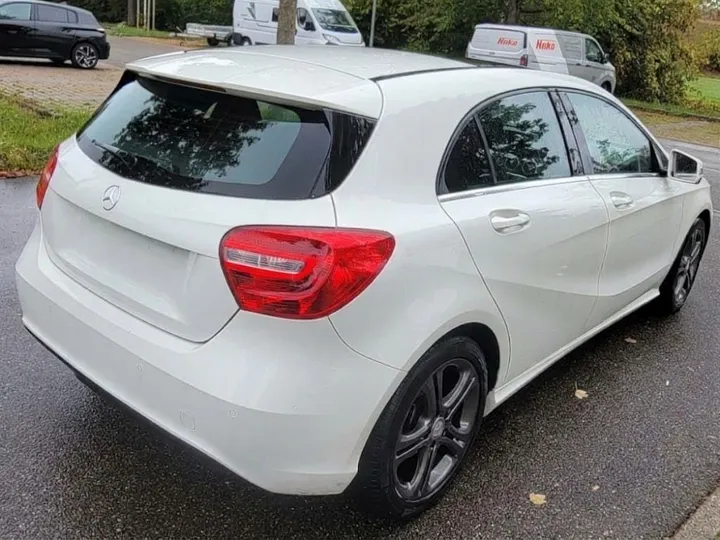Mercedes-Benz A 180