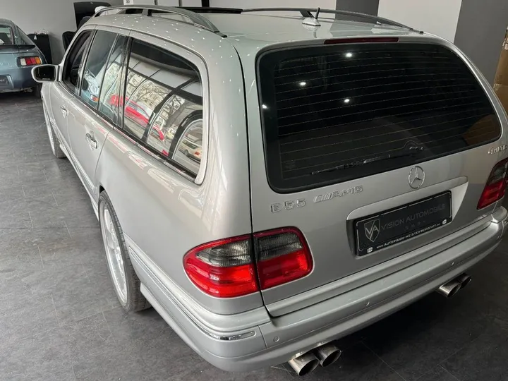 Mercedes-Benz E 55 AMG