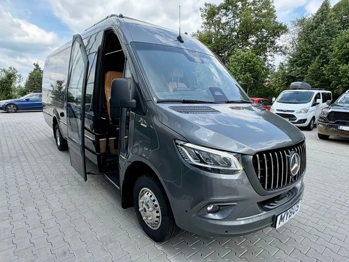 Mercedes-Benz Sprinter