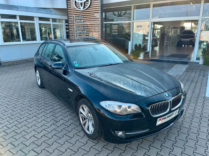 BMW 523