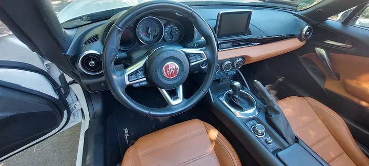 Fiat 124 Spider
