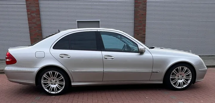 Mercedes-Benz E 500